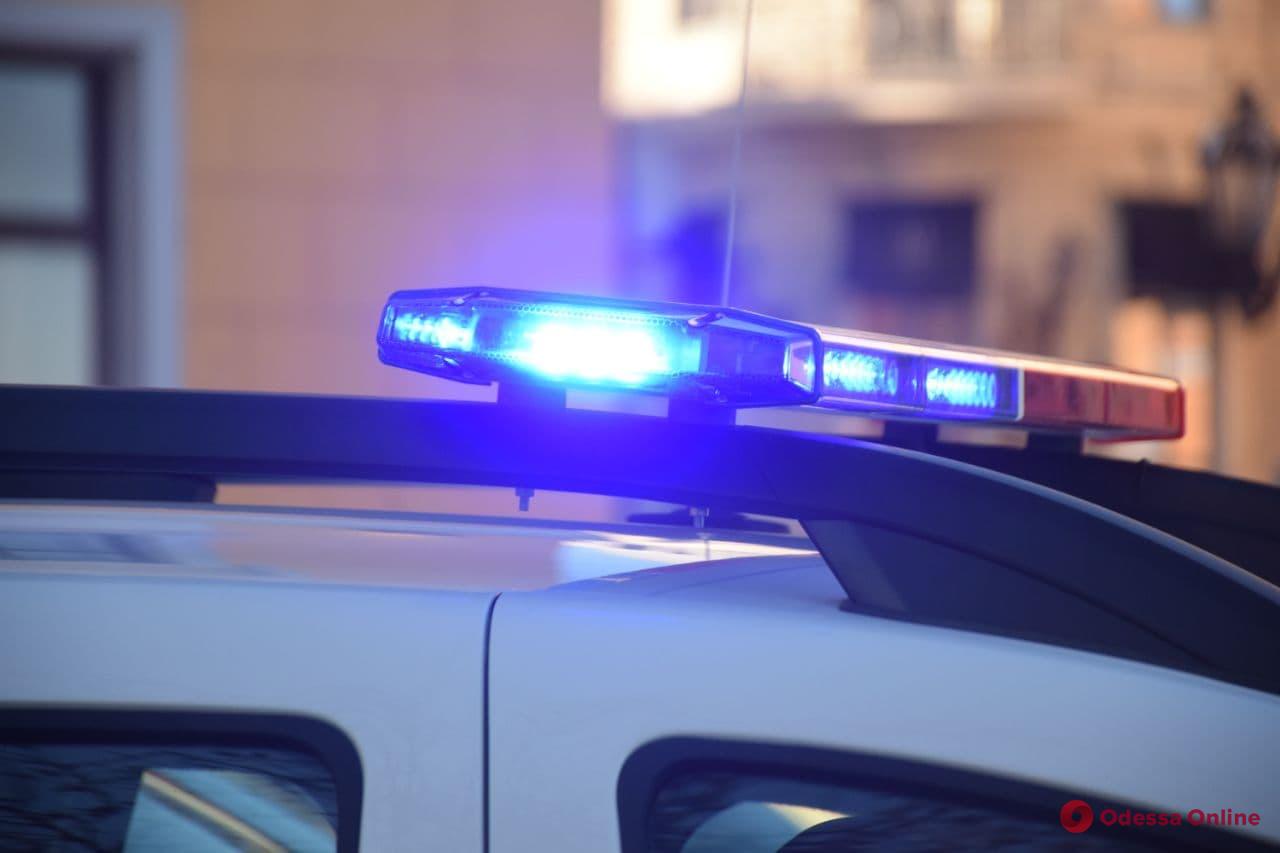 На Инглези служебный автомобиль патрульной полиции сбил женщину