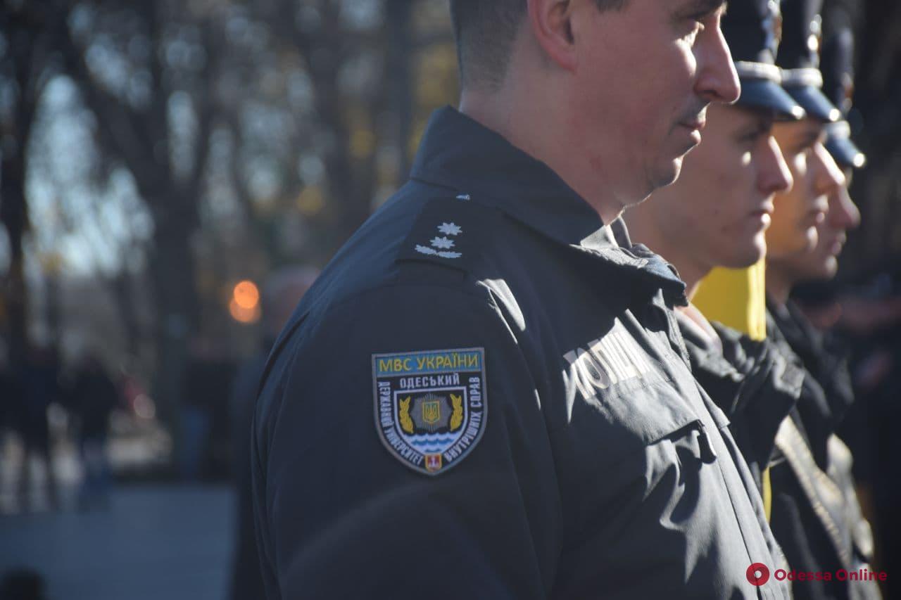 В Одессе полицейские получили новые авто и помповые ружья (фото)