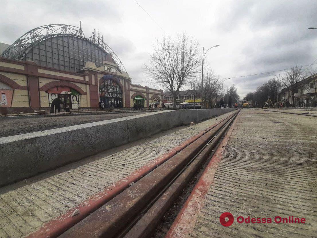На Преображенской обустраивают «венскую» трамвайную остановку