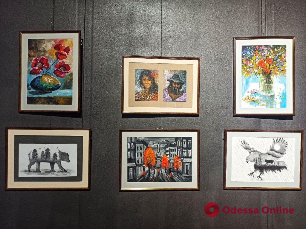 «Краски ромской души»: в Одесском музее западного и восточного искусства открылась художественная выставка (фото)
