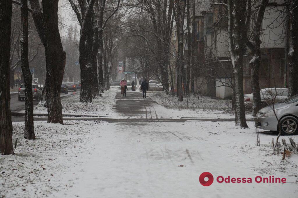 Снежная сказка на одесских Черемушках (фоторепортаж)