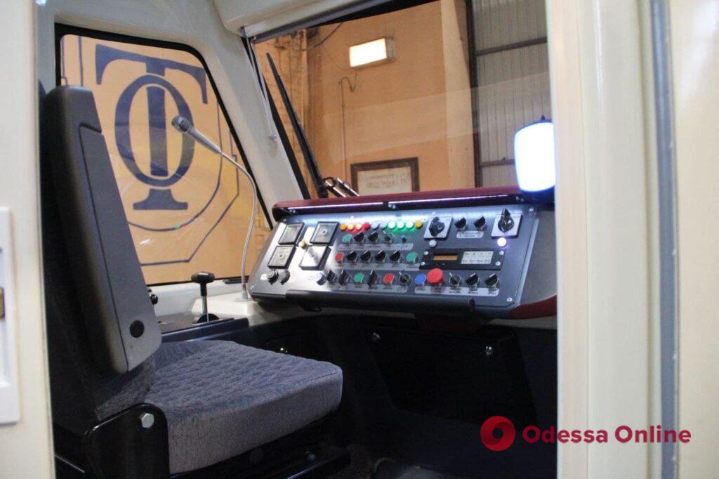 В мастерских КП «ОГЭТ» представили юбилейный вагон «Одиссей»