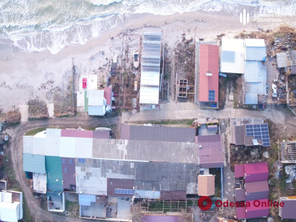 Ущерб – 12 млн грн: ГБР расследует захват земель Минобороны на берегу Черного моря (фото)