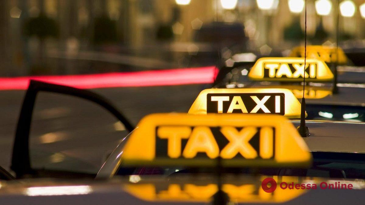 В Раде готовят законопроект о кассовых аппаратах в такси