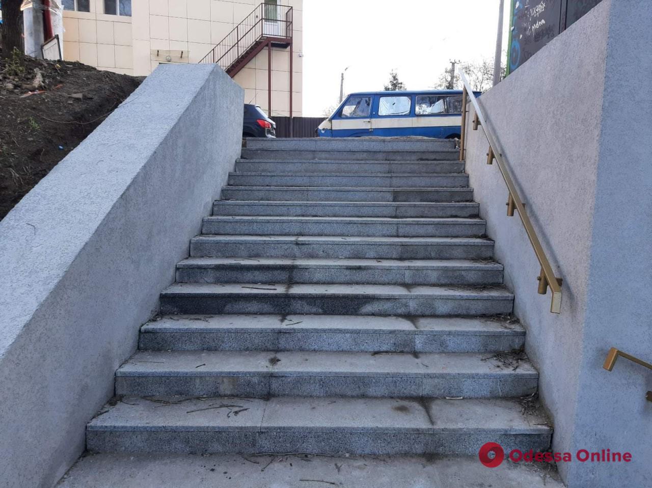 В Одессе завершили ремонт Курсантской лестницы