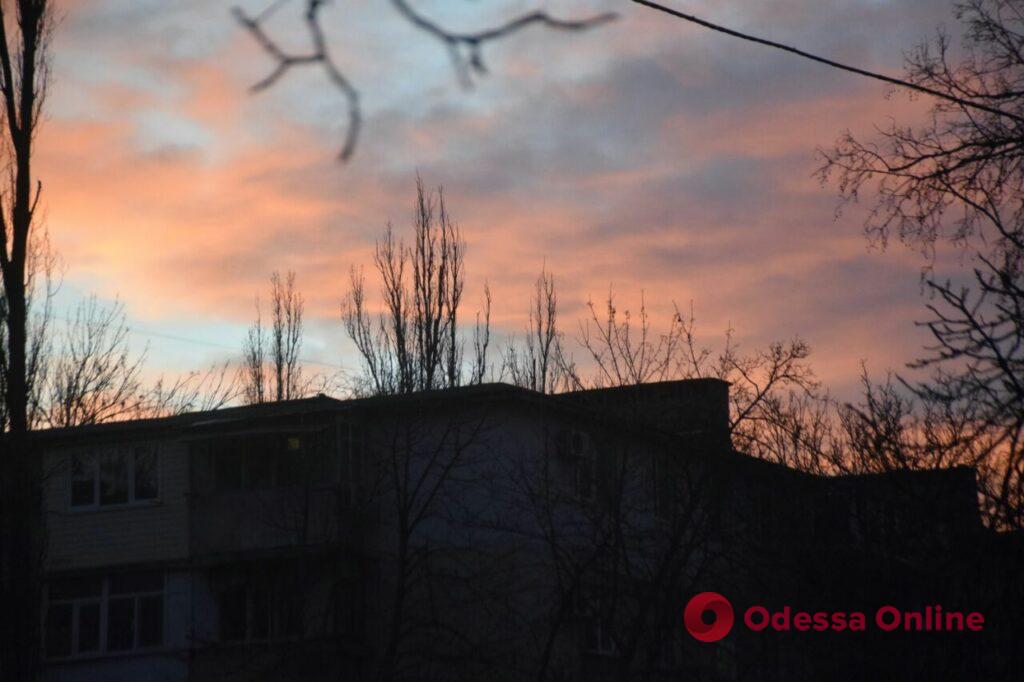 Январский закат в Одессе (фото)