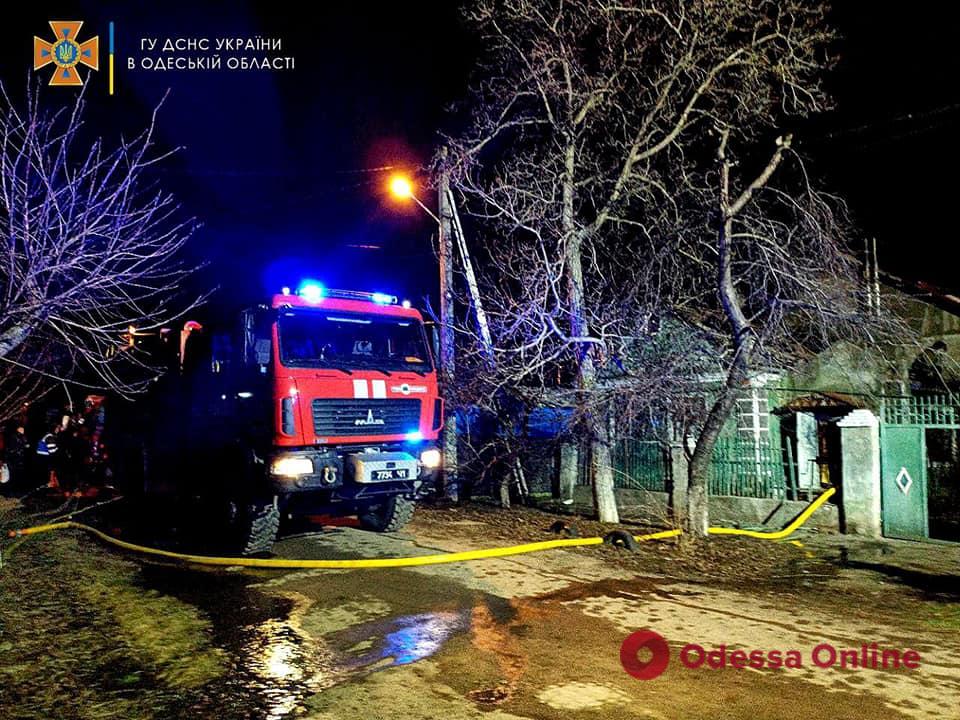 В Суворовском районе горел жилой дом