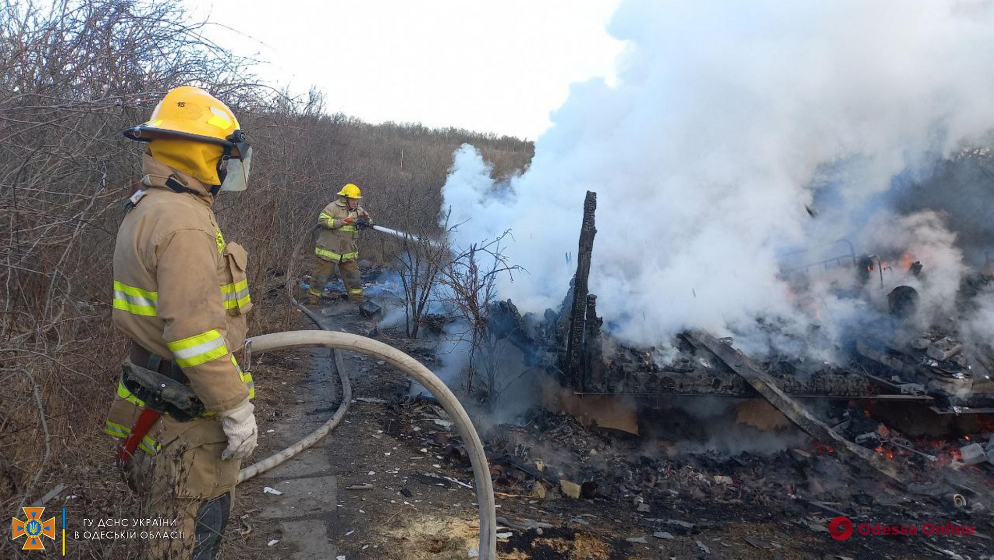 В Березовском районе дотла сгорел деревянный домик (фото)