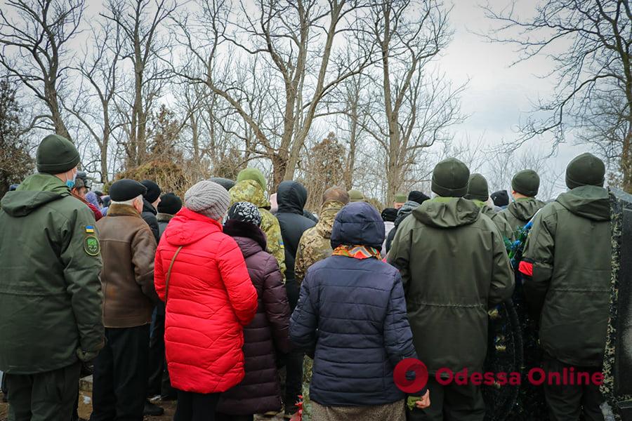 В Херсонской области похоронили трех нацгвардейцев, которых расстрелял солдат-срочник Рябчук