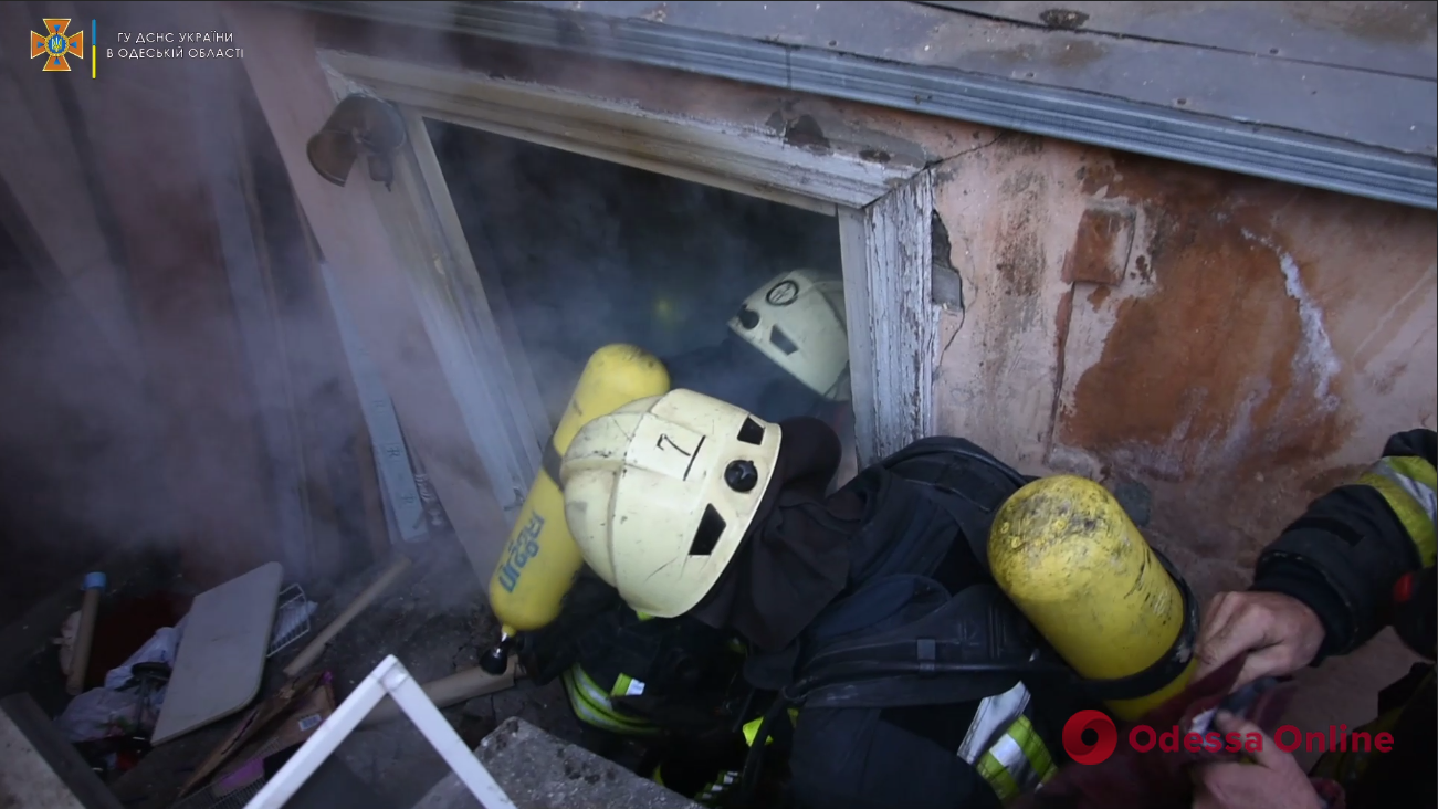 В центре Одессы горел подвал дома — есть пострадавший