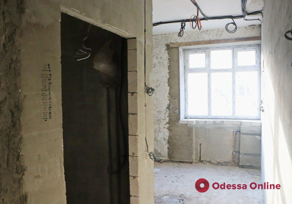 В Одессе реконструируют городскую инфекционную больницу: фотоотчет мэрии
