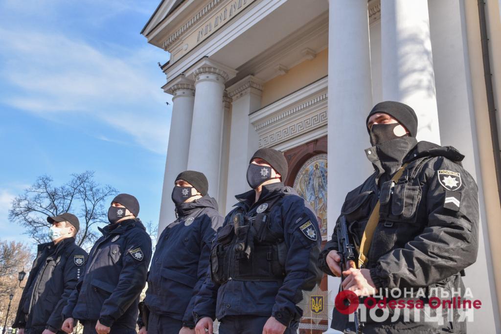 Следить за порядком на Рождество в Одесской области будут полторы тысячи правоохранителей