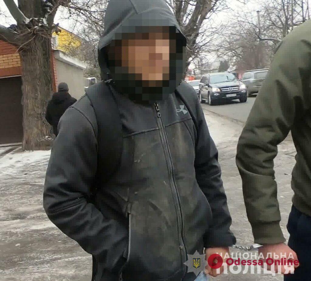 Полиция задержала парня, укравшего из отделения «Новой почты» под Одессой 800 тысяч гривен