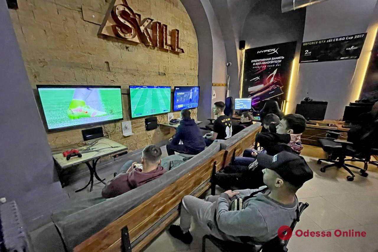 Киберспорт: в Одессе состоялся однодневный турнир по FIFA 22