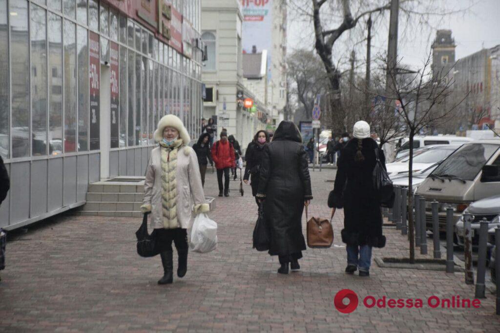 Одесса возвращается к привычной жизни после новогодних праздников (фотозарисовка)
