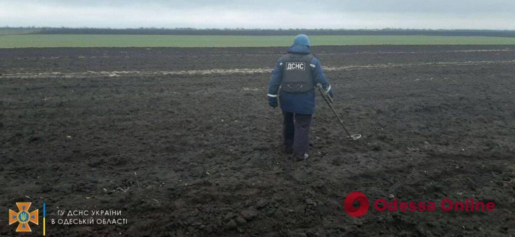В поле под Одессой нашли 31 артснаряд и две бомбы времен Второй мировой