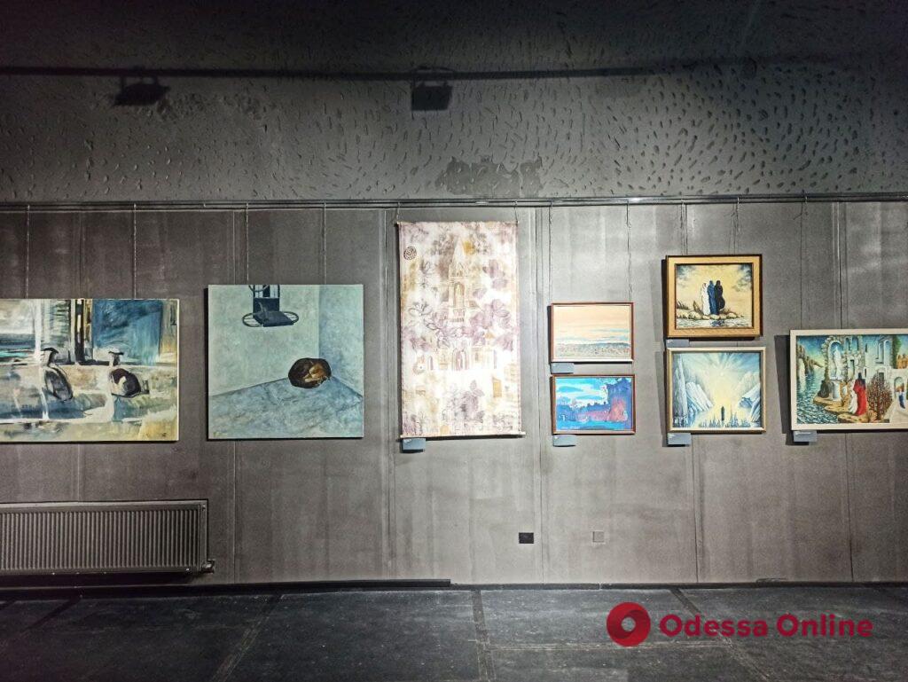 Аллюзия на легенду о фее: в одесском музее проходит необычная выставка