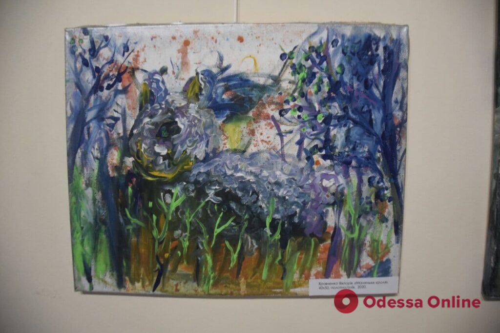 «Первые шаги на пути к мастерству»: в Одессе открылась выставка 17-летней художницы
