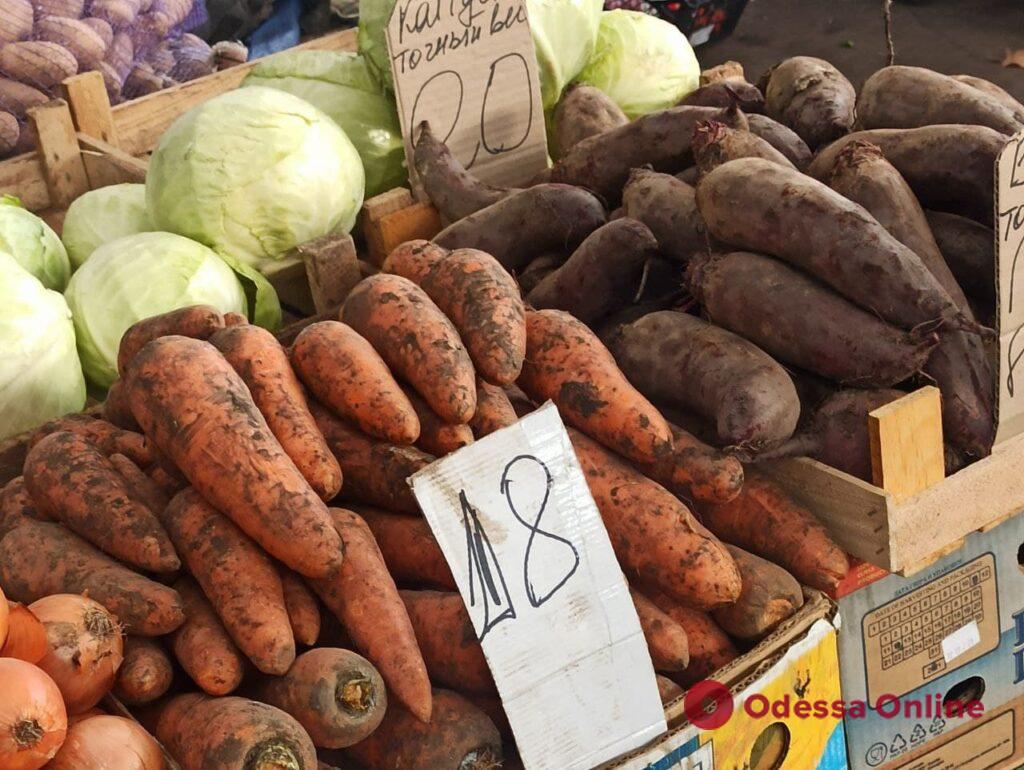 Картофель, имбирь и сом: субботние цены на одесском Привозе