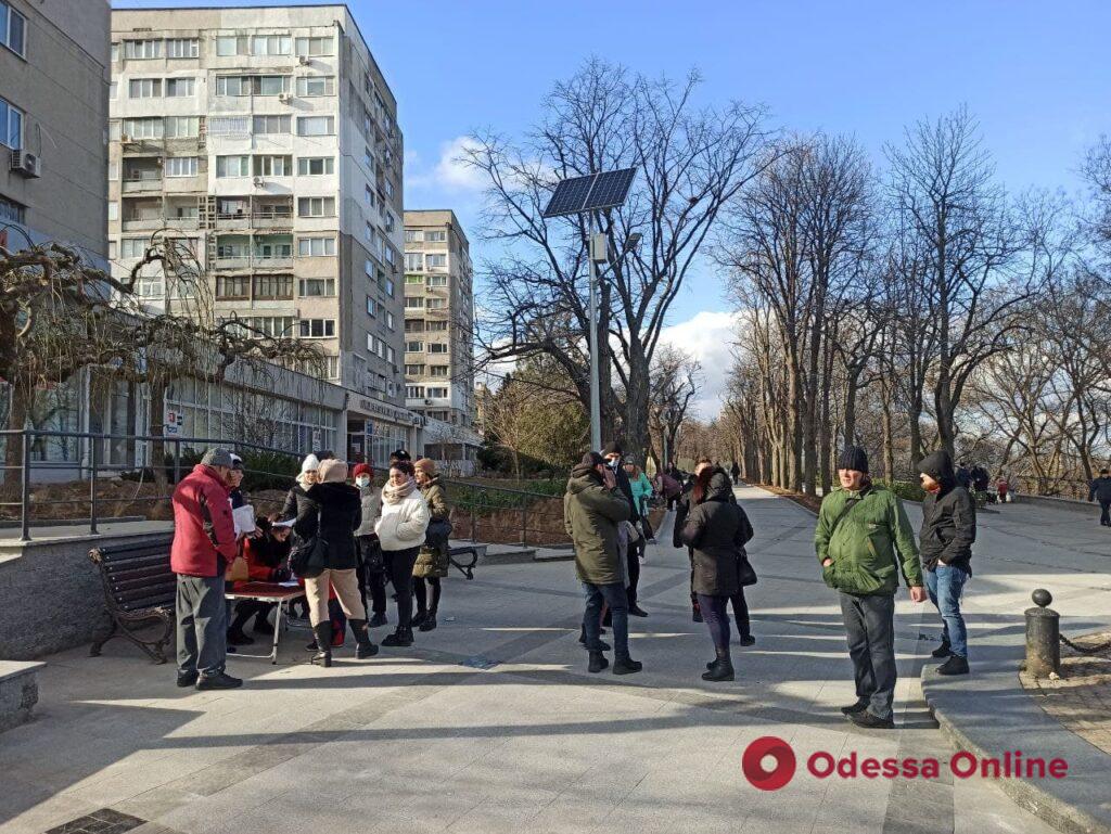 Начислили до восьми тысяч гривен за тепло: одесситы вышли на митинг против высоких тарифов