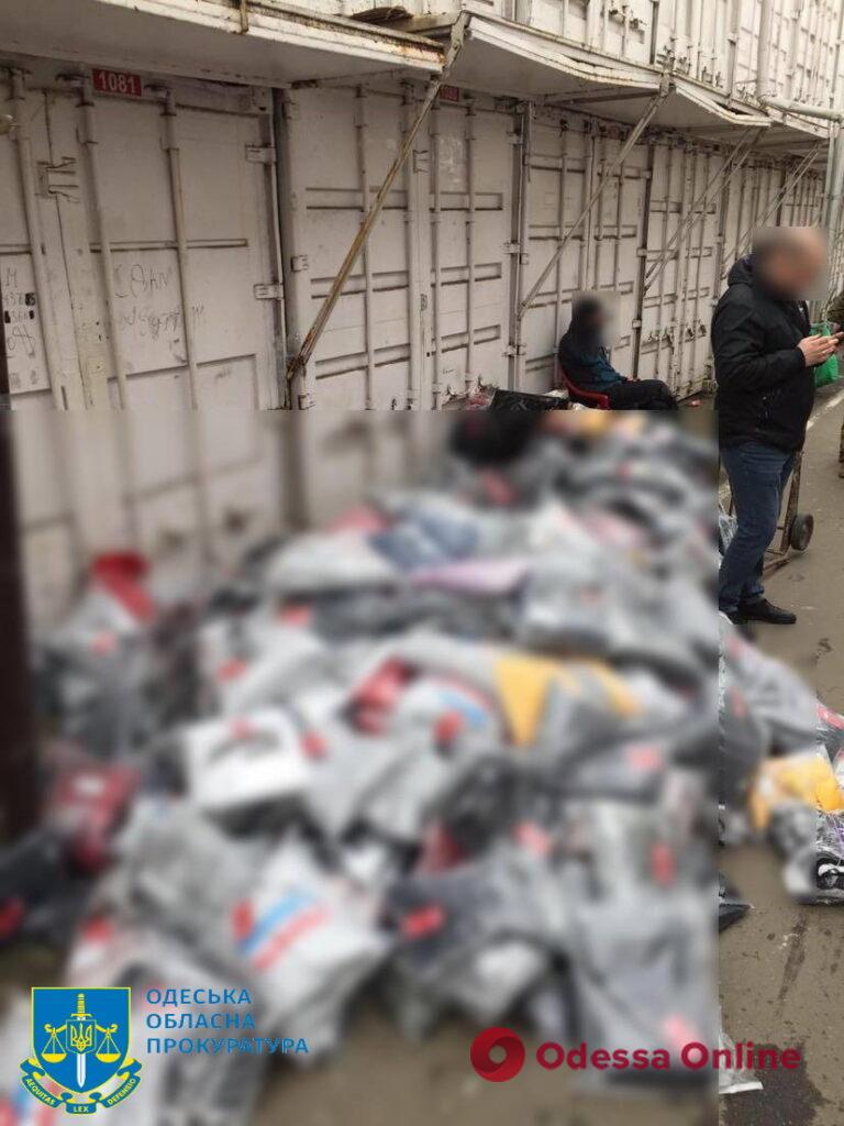Одесская область: правоохранители накрыли цеха по производству контрафактной спортивной одежды