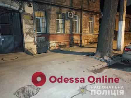 В центре Одессы избили и ограбили 40-летнего мужчину