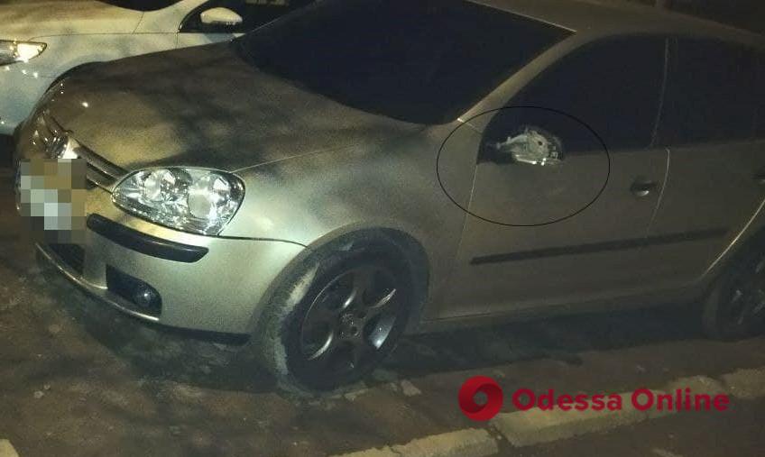 Пьяный неадекват повредил четыре машины на улице Семена Палия