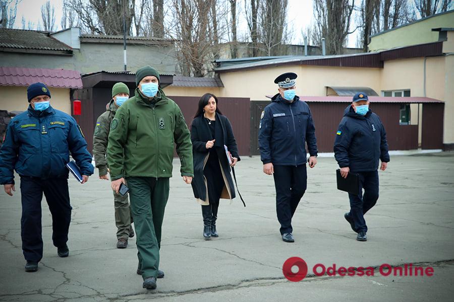Одесских нацгвардейцев проинспектировала замминистра внутренних дел