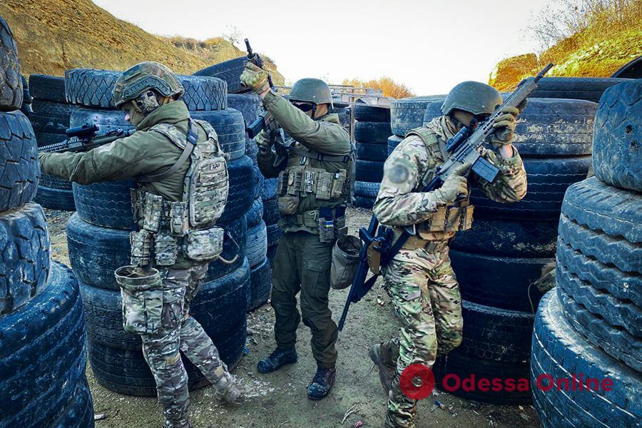 Одесские спецназовцы Нацгвардии оттачивали навыки стрельбы из гранатометов