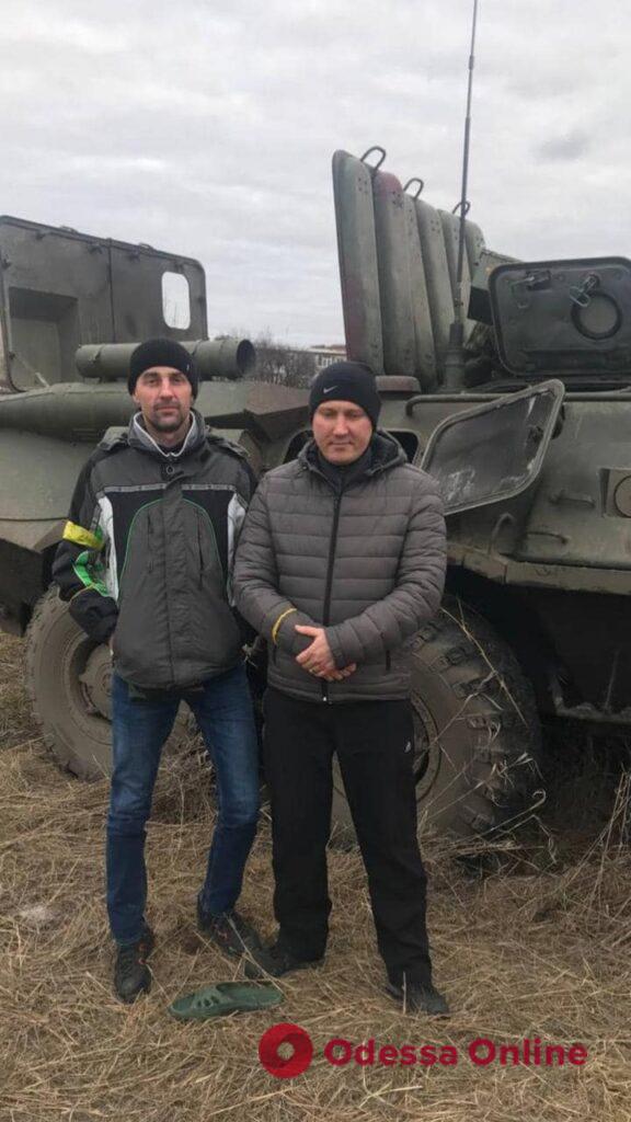В Сумах железнодорожники захватили вражеский БТР и задержали российских оккупантов 