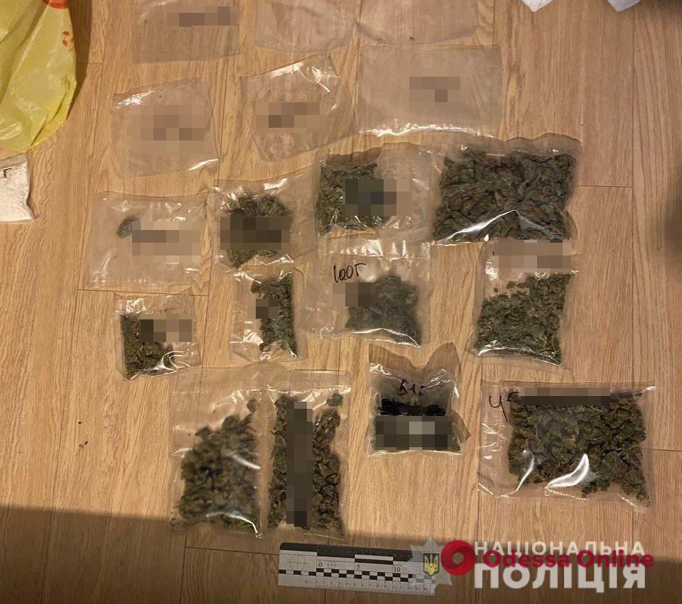 Одесский студент «подрабатывал» продавцом наркотиков