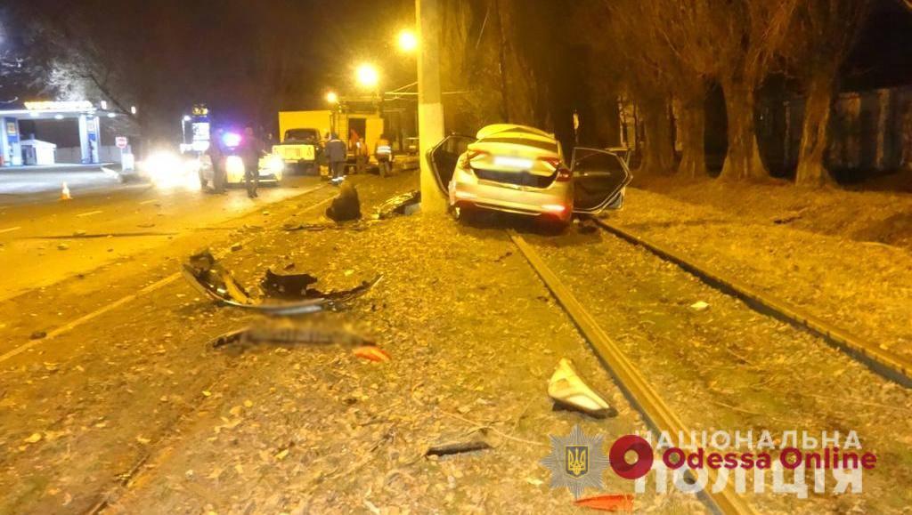 На Черноморского Казачества легковушка врезалась в электроопору — водитель погиб