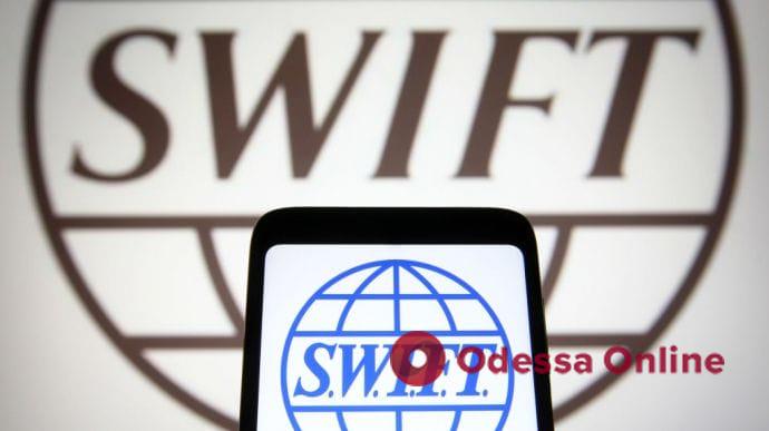 Российские банки отключают от SWIFT