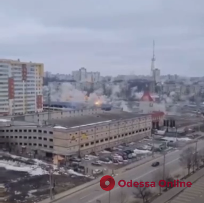 Российские войска обстреливают жилые массивы Харькова (видео)