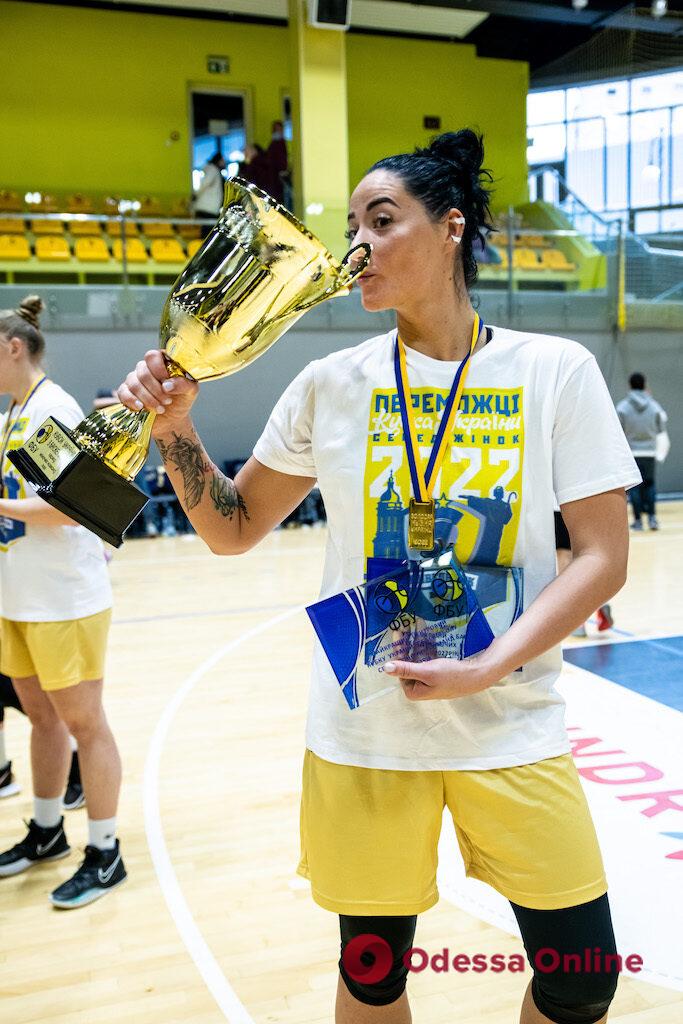 Одесситка завоевала Кубок Украины и стала самой полезной баскетболисткой турнира