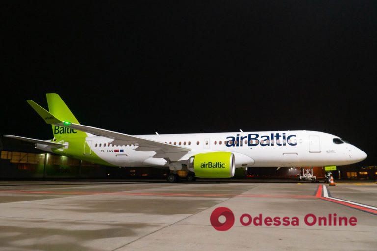 AirBaltic отменила все рейсы в Одессу