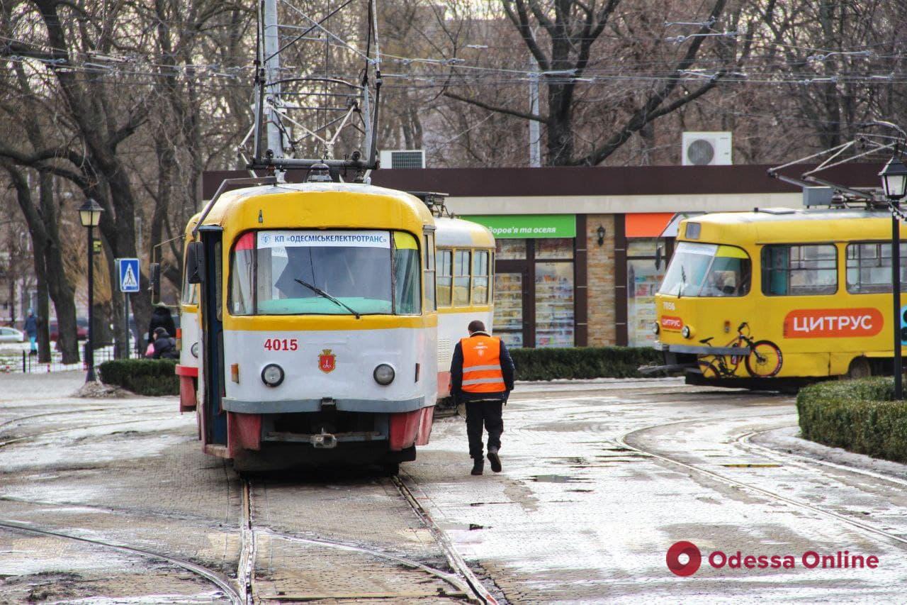 В Одессе работают 54 трамвая и 39 троллейбусов