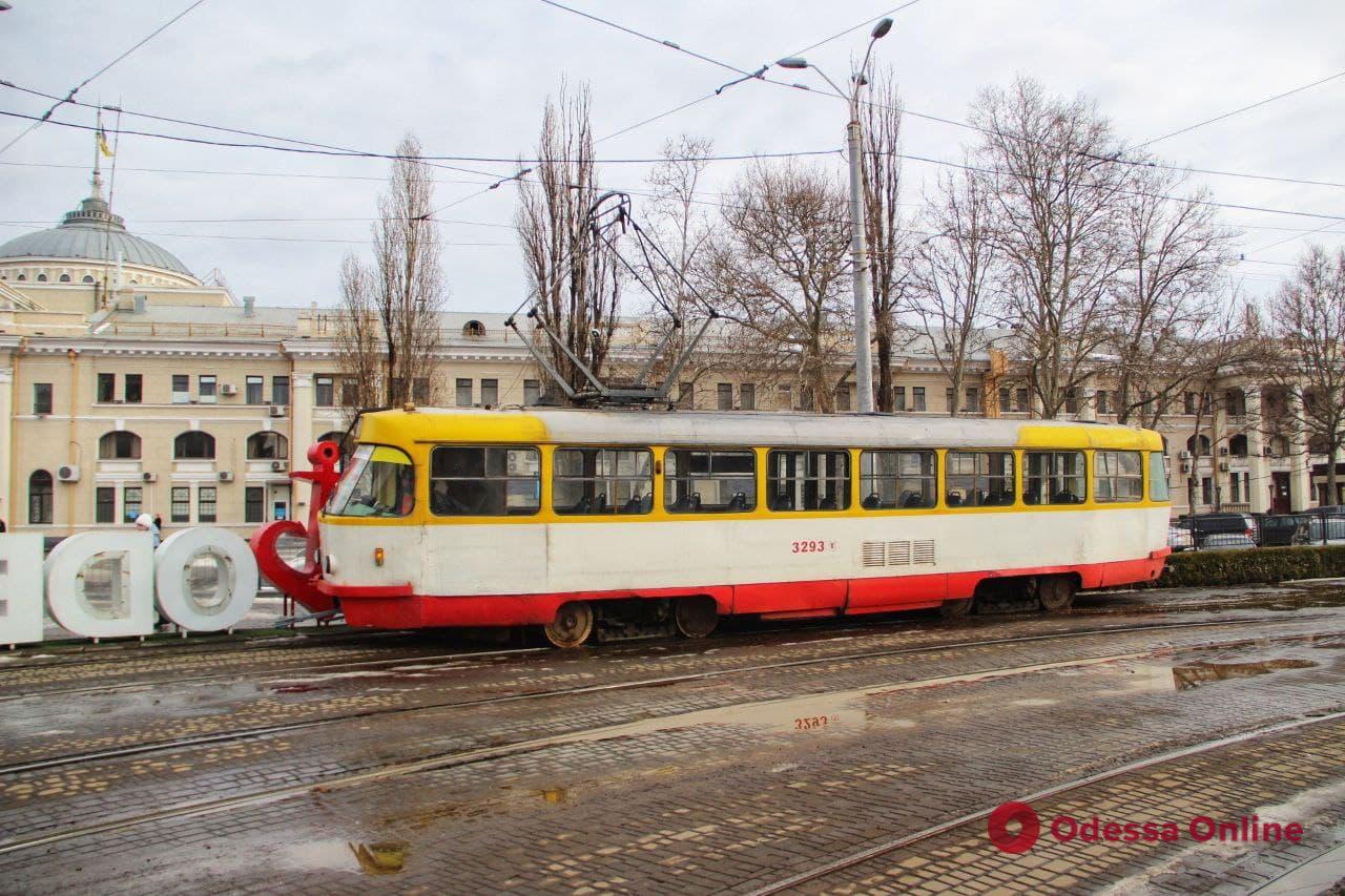 Городской электротранспорт в Одессе вышел на все маршруты