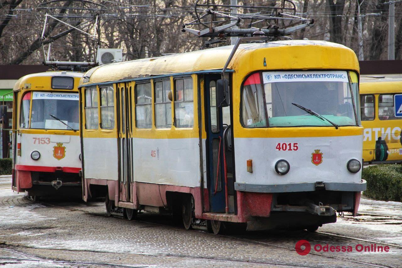 В Одессе работают 65 трамваев и 53 троллейбуса
