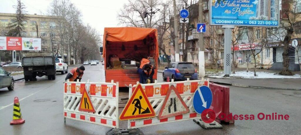 Планируйте маршрут заранее: где в Одессе чистят и ремонтируют дождеприемники