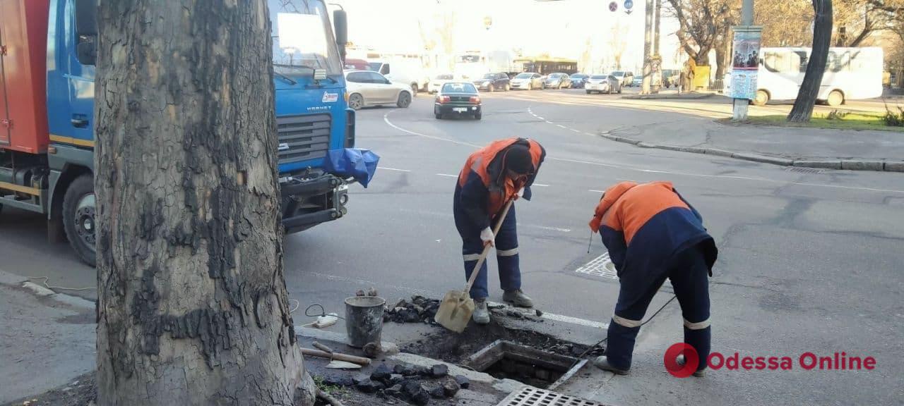 Планируйте маршрут: где в Одессе ремонтируют дороги и чистят дождеприемники