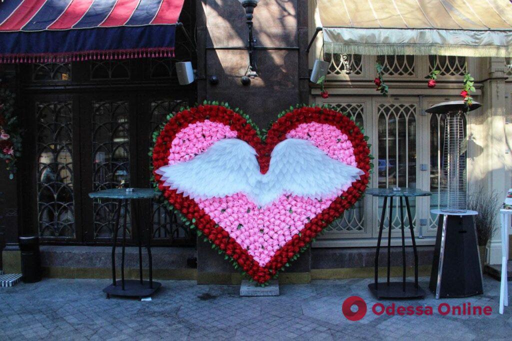 Любовное настроение в центре Одессы (фоторепортаж)
