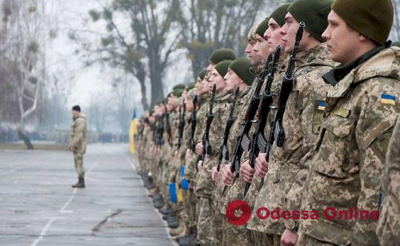 Интенсивная подготовка вместо призыва в армию: министр обороны разъяснил указ Зеленского
