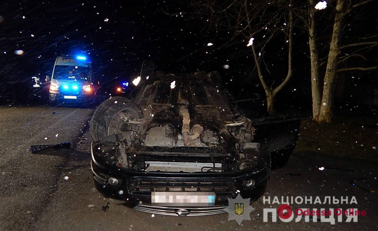 В Одесской области Nissan влетел в островок безопасности — водитель погиб на месте