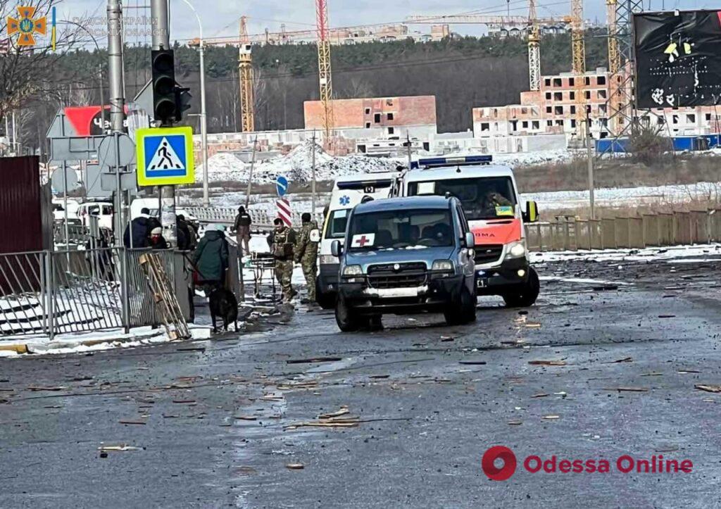 В городе Ирпень продолжается эвакуация мирного населения (фото)