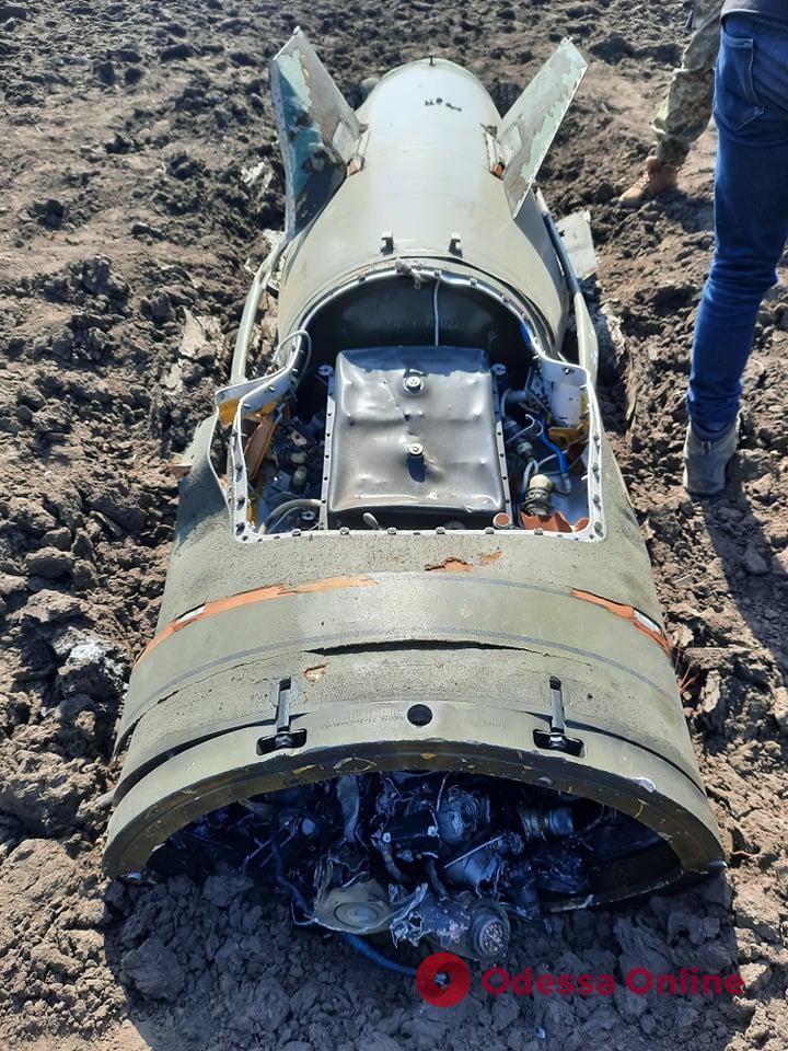 Баштанка сегодня: разбитая техника оккупантов, обломки ракет и начало весенних сельхозработ (фото)
