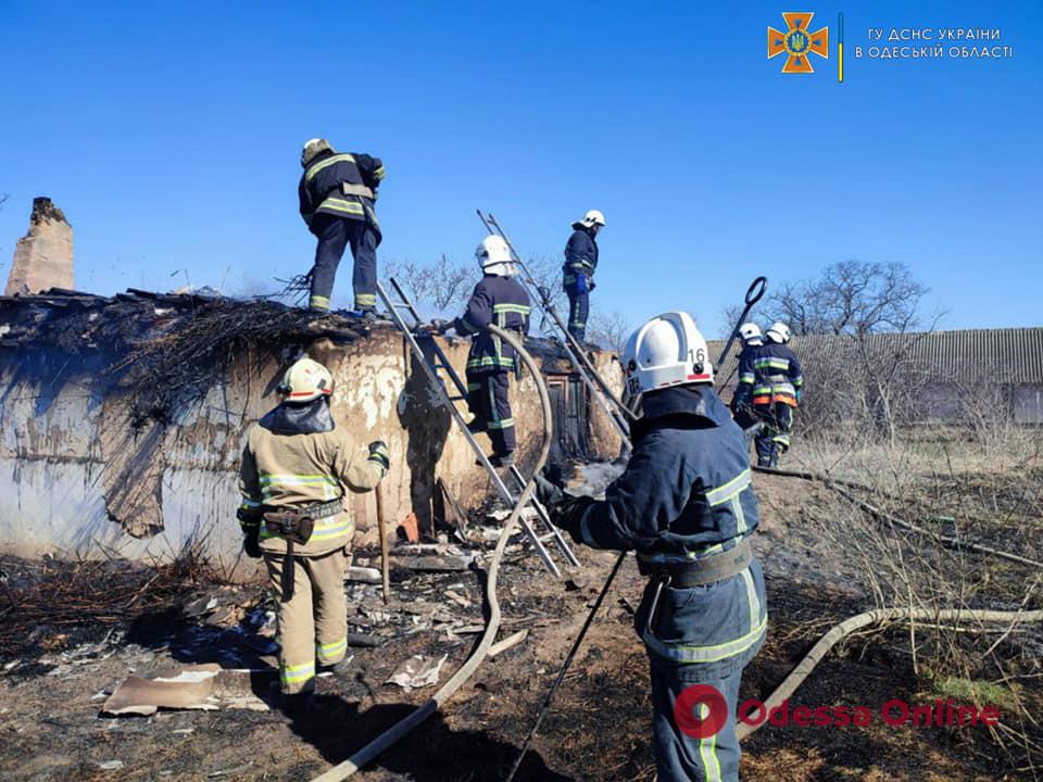 В Белгород-Днестровском районе горел жилой дом (фото)