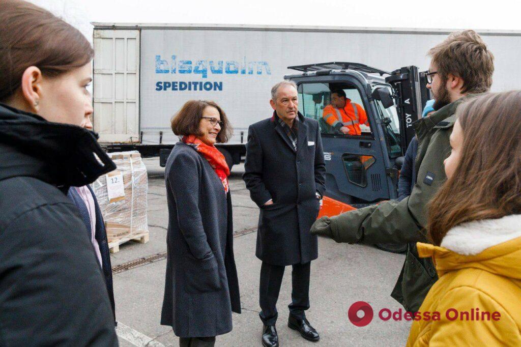 Город-побратим Регенсбург направил в Одессу гуманитарную помощь