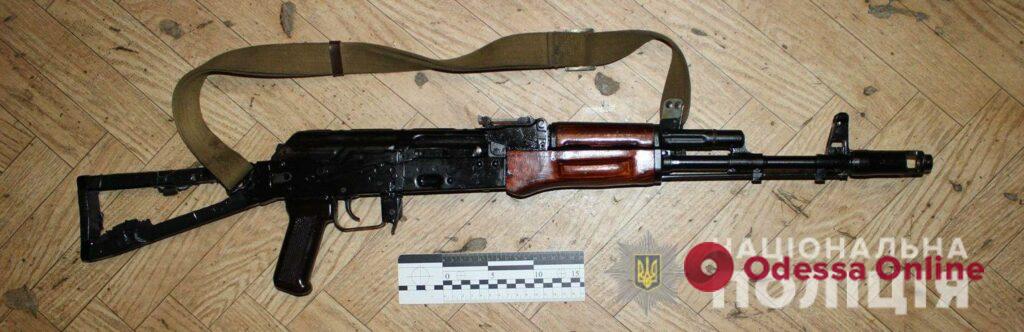 Пятерых жителей Одесской области задержали за незаконное обращение с оружием