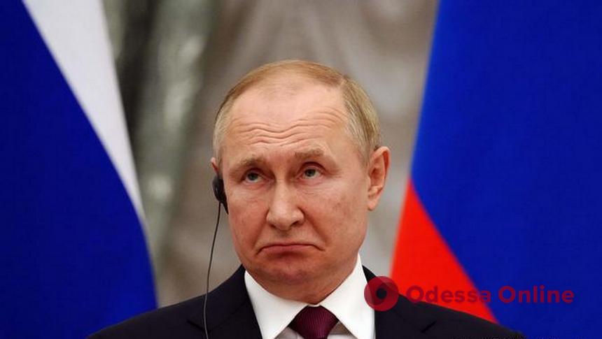 Один из сенаторов США предложил российским военным «убрать» Владимира Путина
